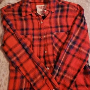 NWOT Red and blue plaid boyfriend flannel shirt
